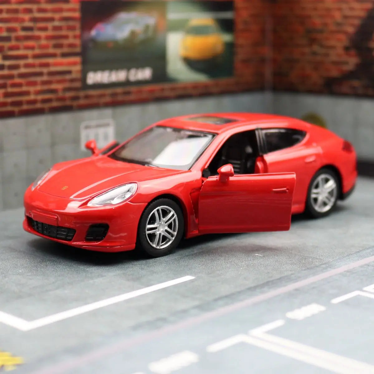 1/36 Porsche Panamera Turbo